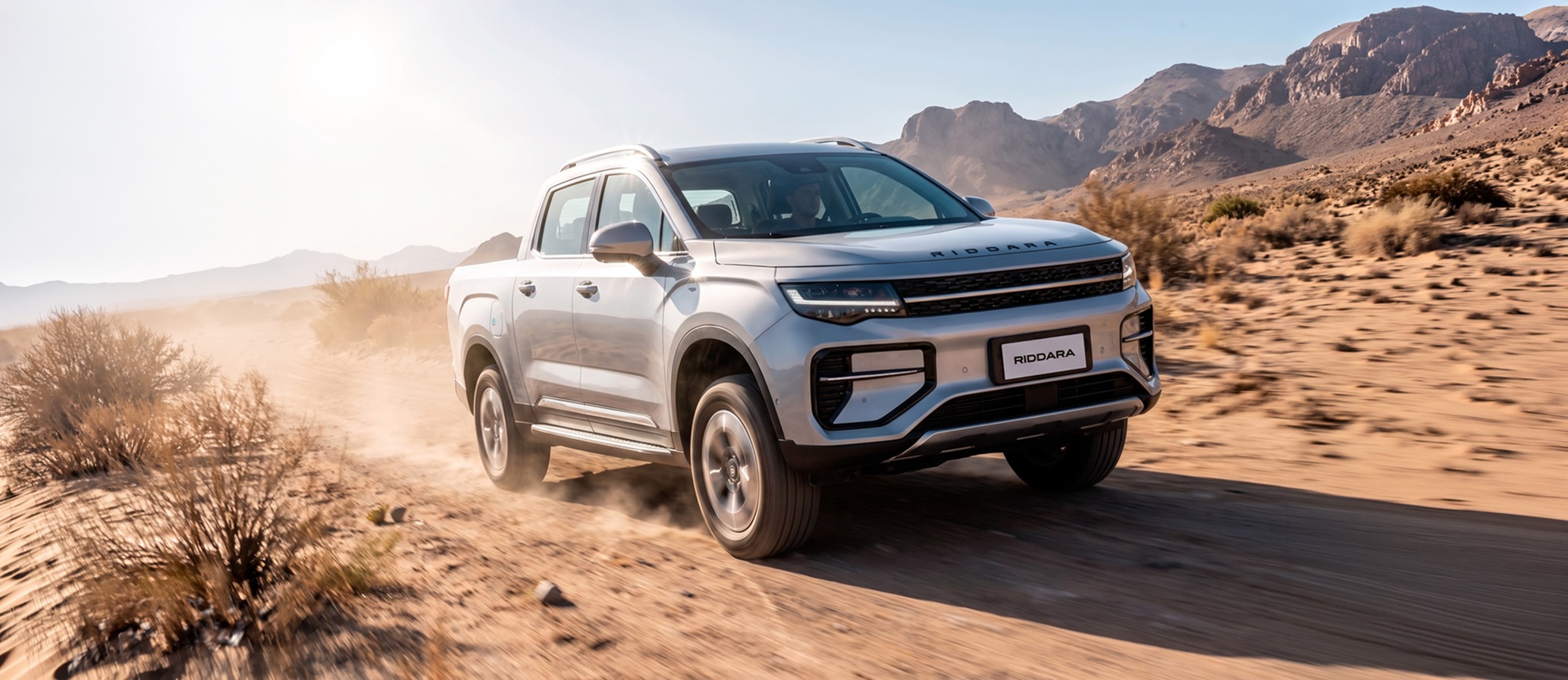 Pickup eléctrica Riddara con tracción 4WD en ruta y caminos mixtos